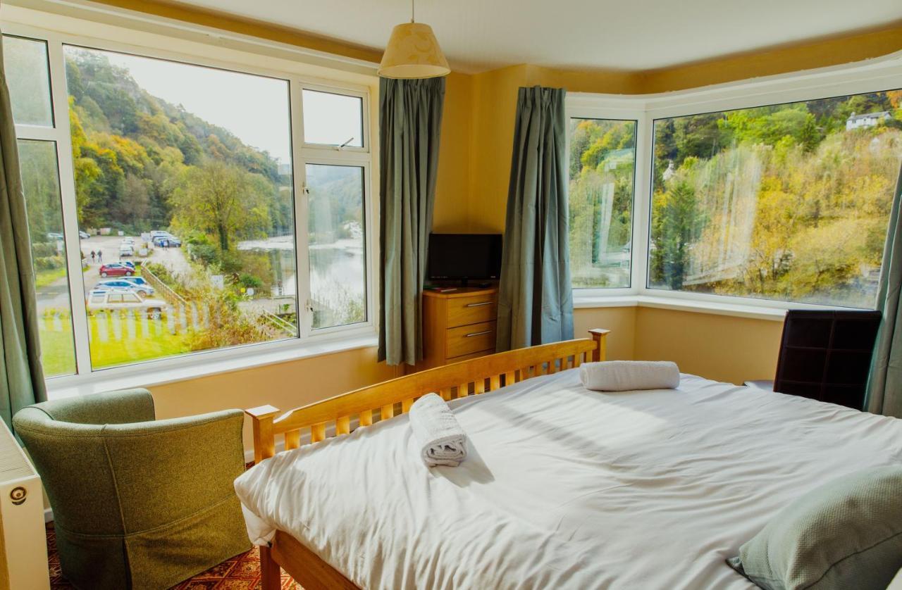 シモンズ・ヤット Wye Rapids House Bed & Breakfast エクステリア 写真