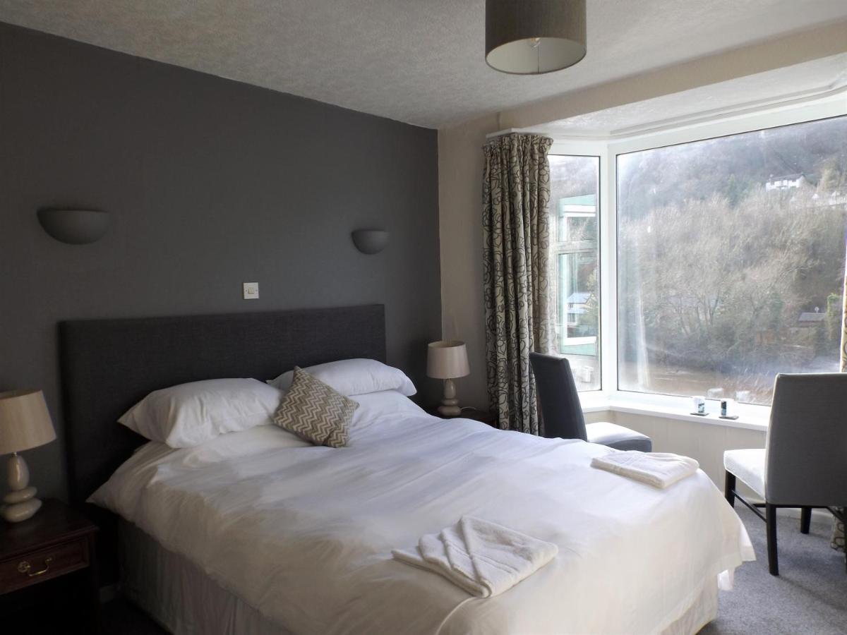 シモンズ・ヤット Wye Rapids House Bed & Breakfast エクステリア 写真